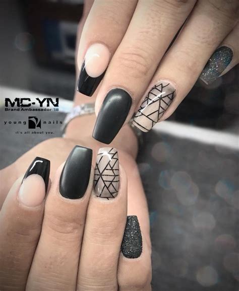 70 Geometric Pattern Nail Designs That You Will Love To