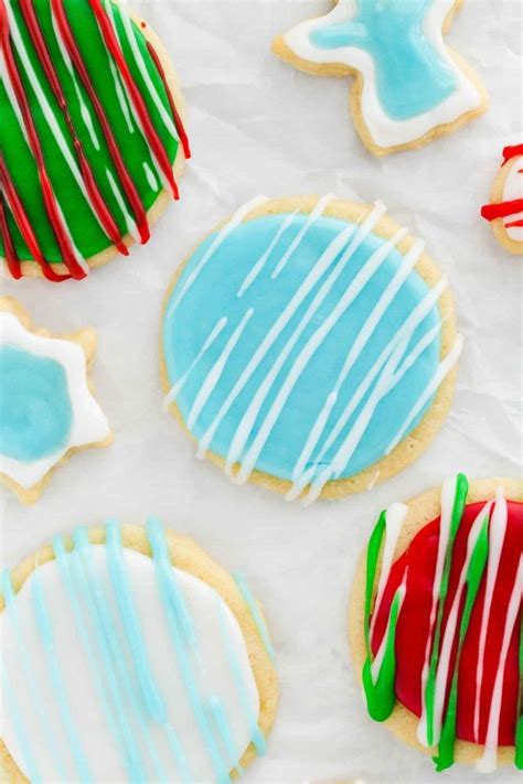 Christmas cookie sparkles are classically soft sugar cookies rolled in sugar sprinkles. Best-Tasting Sugar Cookie Icing | Recipe | Sugar cookie icing, Cookie icing, Icing recipe