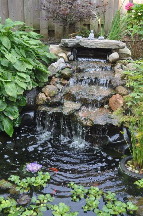 Enjoy a beautiful water garden in a matter of minutes with easy to install patio ponds or mini pond kits. 40 Simple Beautiful Small Pond and Water Garden for Your Yard Landscaping Ideas in 2020 ...