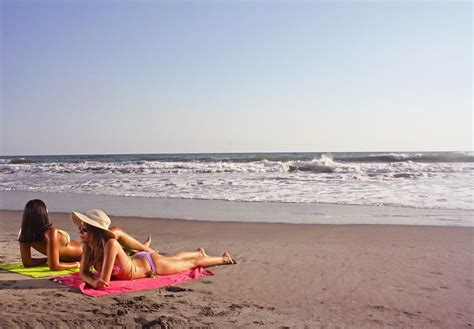dos hermosas Salvadoreñas en Playa San Diego La Libertad Flickr