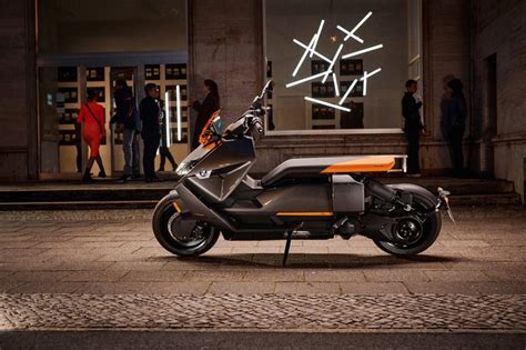 Bmw Unveils Its Crazy Futuristic 75 Mph Electric Scooter Electrek