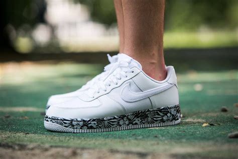 Nike will be providing half of the funding for. Zapatilla Nike Air Force One Floral White / Made In ...