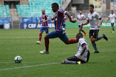 Assista bahia x flamengo ao vivo pelo campeonato brasileiro a partir das 20h30 (de brasília) com só aqui no futebol play hd você não vai perder nenhum lance da partida entre bahia e flamengo. Após jogo, torcedor do Bahia é baleado e outro é atingido ...