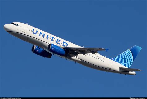 N488ua United Airlines Airbus A320 232 Photo By Howard Chaloner Id