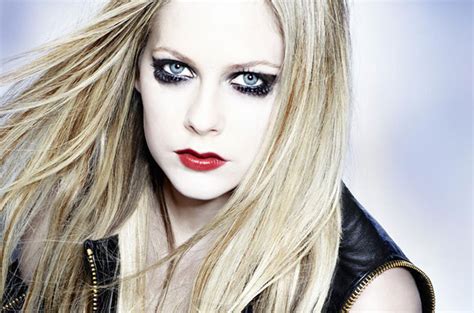 Avril Lavigne Perfectly Dismisses Rehab Rumors Billboard