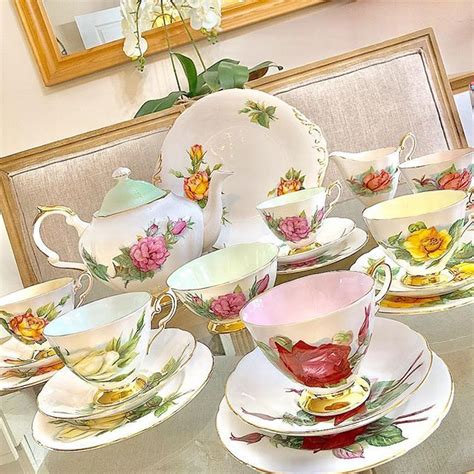 A Stunning Example Of A 21 Pc Unused Harry Wheatcroft’s Six World Famous Roses Tea Set By