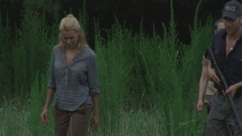 Carol Screencap 2x04 Cherokee Rose The Walking Dead Carol Peletier Photo 36035228 Fanpop