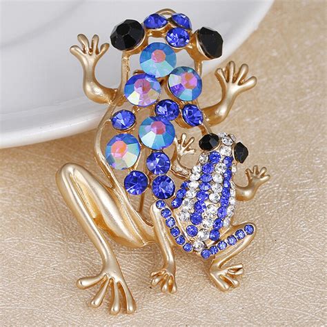 Hollow Out Frog Brooches Crystal Wedding Hijab Pin Up Broches Fashion