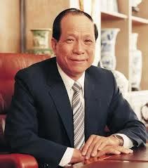 He was renowned for his vision and courage in transforming. Biografi Lim Goh Tong - Dari Pedagang Sayur Menjadi ...