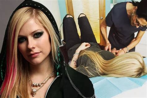 Avril Lavigne Gives Update On Lyme Disease Battle Doctor Smiled When He Revealed Progress