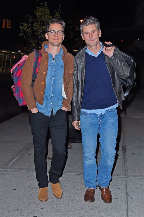 Matt Bomer And Husband Simon Halls Arrive At Hotel In Nyc Celeb Donut