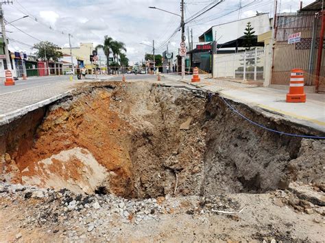 Obra De Reparo Na Rua Juca Esteves Atrasa Em Taubaté Vale Do Paraíba