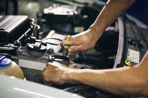 3 Reasons To Choose Genuine Replacement Car Parts Over Aftermarket