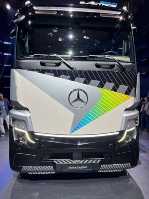 Electric Mercedes Benz EActros Long Haul Runs 500 Km And Arrives In