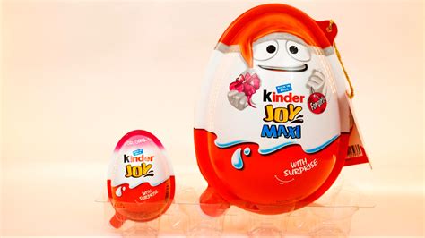 Kinder Joy Maxi GIANT KINDER surprise egg opening by ...