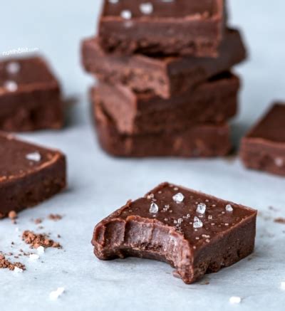 Salted Chocolate Tahini Fudge Nutriholist