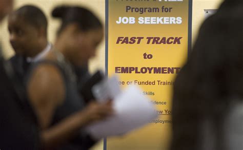 Us Unemployment Benefit Applications Drop To 323k Washington Examiner