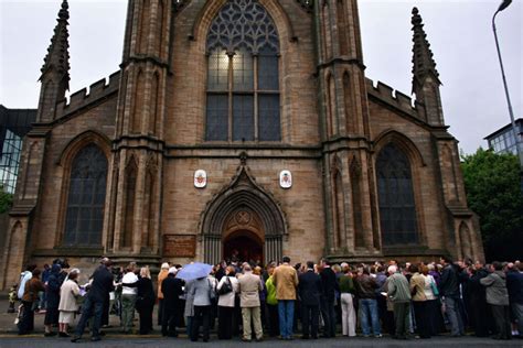 Roman Catholic Churchgoers Overtake Anglicans In Britain
