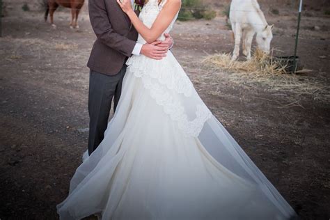 Rustic Elegant Styled Winter Wedding Shoot At Bodees Rancho Grande