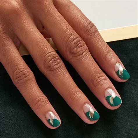 Rihanna Flaunts New Nail Art Trend Jade Manicure Glamour Uk Christmas