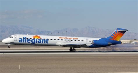 Pictures Allegiant Bids Farewell To Md 80s After 16 Years