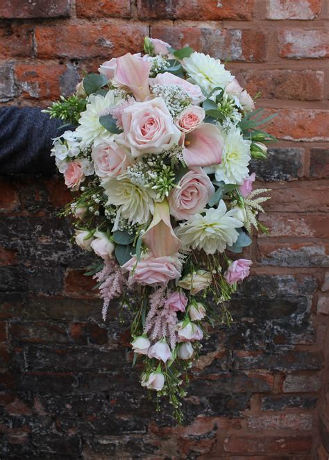 Ivory Wedding Flowers Romantic Wedding Colors Cascading Bridal