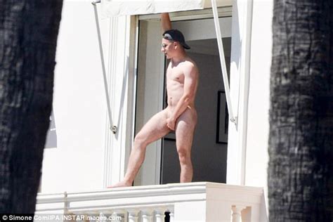 Photo Men Naked On Balconies Lpsg