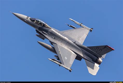 92 3913 Usa Air Force Lockheed Martin F 16cj Fighting Falcon At