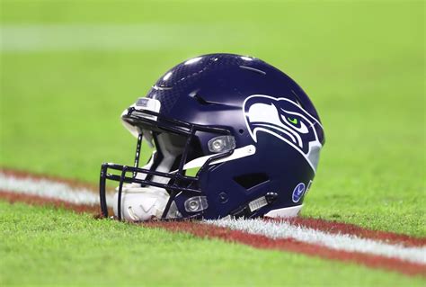Seahawks to honor victims of police brutality with patches on uniforms ...