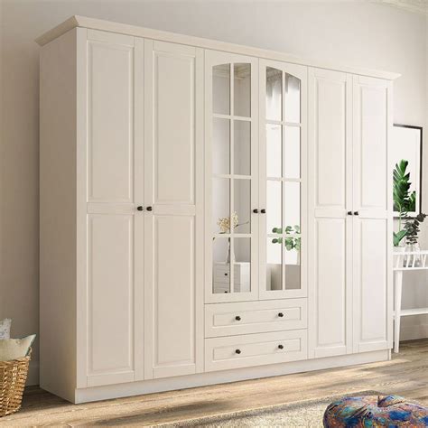 If you're like me and you find yourself with mirrors not quite long enough to see your entire outfit, a closet mirror. Pin on interior desing ideas