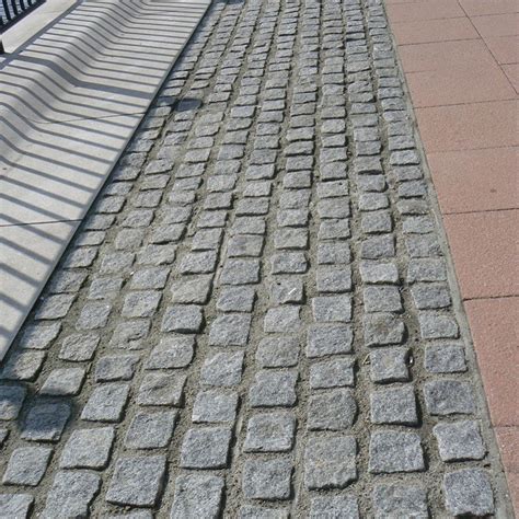 Medium Grey Cropped Granite Setts 45m2 Or 225m2 Packs 100mm3