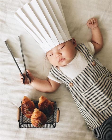And help her win his heart. Photographer Mom Dresses Napping Baby Daughter in Adorable ...