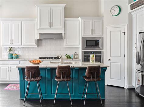 At paper moon painting, we provide quality painting, wallpapering, and cabinet refinishing services, with professional crews that deliver excellence and strive… 2. San Antonio Cabinet Painting Project Gallery - See Our ...