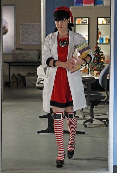 Abbys Ncis Christmas Outfit 1 2 Buckle My Sock Via Pauleys Twitpic Ncis Series