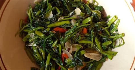 Tumis kangkung sering menjadi salah satu menu sayur favorit di berbagai rumah makan. 10.122 resep tumis kangkung enak dan sederhana - Cookpad