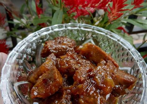 Disajikan bersama nasi yang masih hangat, sungguh sangat menggugah selera dan akan terasa pedas segarnya. Resep Semur daging sapi - Foody Bloggers