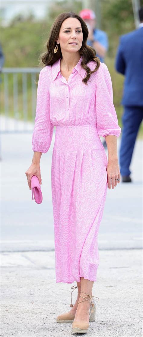 Kate Middleton Fashion All Of The Duchesss Public Looks On Royal Tour