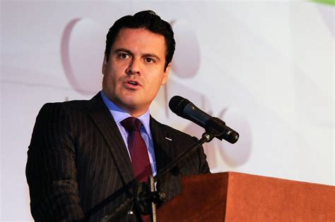 Escreveu uma série de obras que falavam sobre política, ética, moral e outro campos de conhecimento e foi. Aristóteles Sandoval fue asesinado por la espalda ...