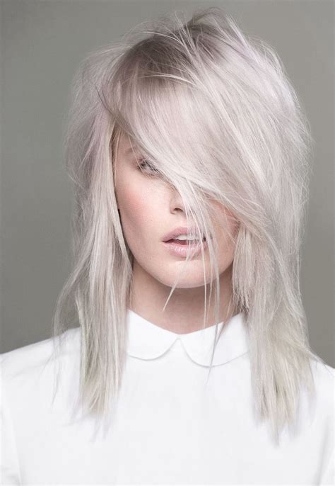In other words, a good light blonde or dark blonde hair dye that you are looking for should be long lasting and does not damage your hair. Get A Platinum Blonde Hair Color Dye To Look Seductive ...
