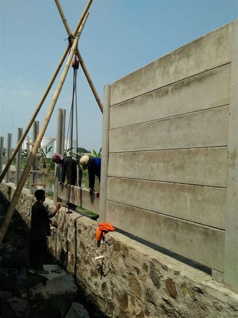 Tangerang memiliki luas wilayah mencapai 1.500 km2 dengan populasi 5 juta penduduk, kawasan ini terbagi menjadi 3 daerah yaitu, kabupaten tangerang, kota tangerang dan tangerang selatan. Mengenal Pagar Precast Beton System Panel | primasuperindo