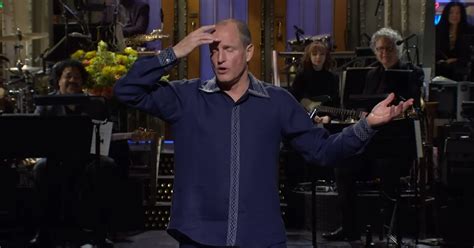 Saturday Night Live Review Woody Harrelson Vaccinated From Laughs