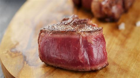 The Pros And Cons Of Eating Blue Rare Steak Doeseatplace