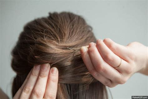 Apparently Theres A Billion Different Ways To Use A Bobby Pin—here