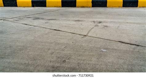 2146 Curb Marking Images Stock Photos And Vectors Shutterstock