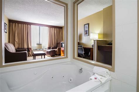 Comfort Inn Downtown Cleveland Cleveland Oh 1800 Euclid 44115