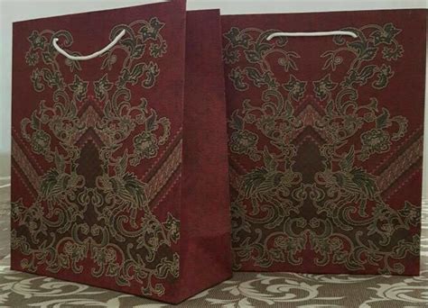 Shop men's backpacks at uk.coach.com and enjoy complimentary shipping & returns on all orders! Jual Paper Bag Tas Kertas Motif Batik uk 20x30x8 cm di ...