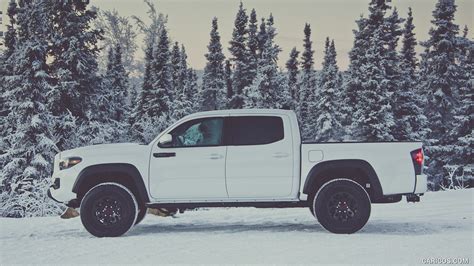Toyota Tacoma Trd Pro 2017my In Snow Side
