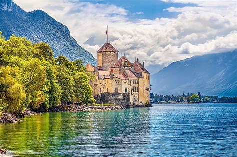 Check spelling or type a new query. The Largest Lakes In Switzerland - WorldAtlas.com