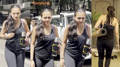 Super Stunning Tejasswi Prakash Looks So Attractive In Gym Outfits