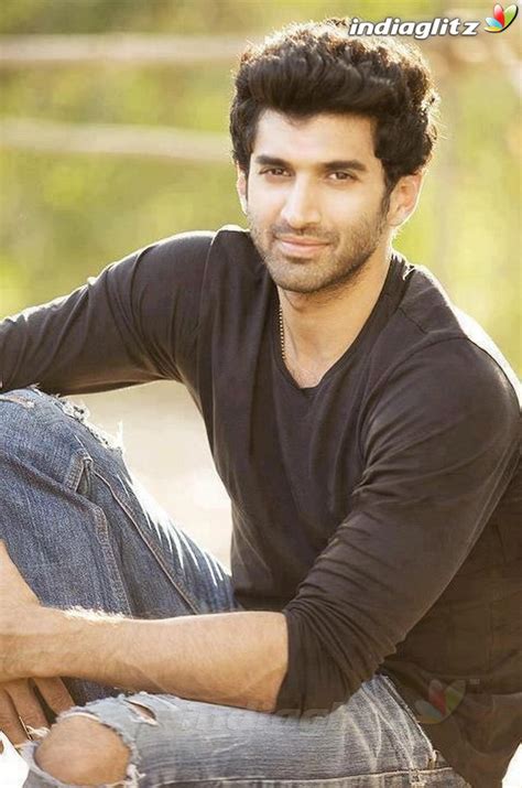 Aditya Roy Kapoor Photos Bollywood Actor Photos Images Gallery